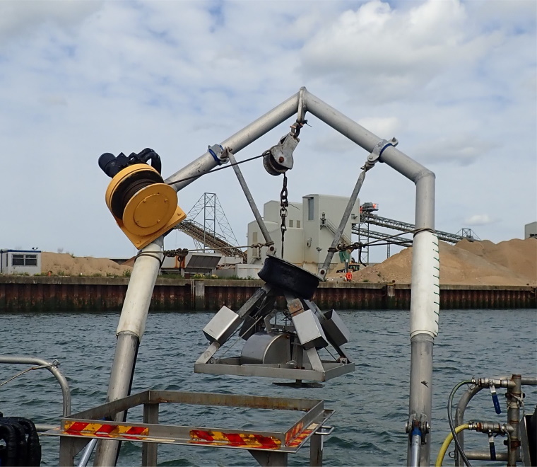 Marine survey equipment