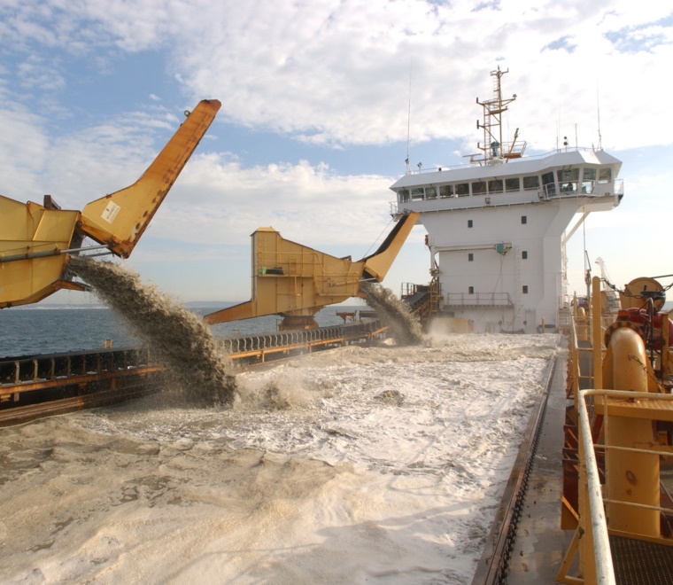 Sand extractor